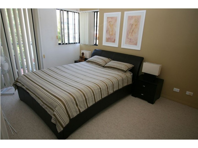 8/25 Commerce Drive, Robina QLD 4226