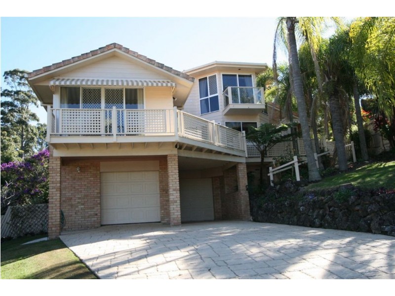 36 Evans Drive, Benowa QLD 4217