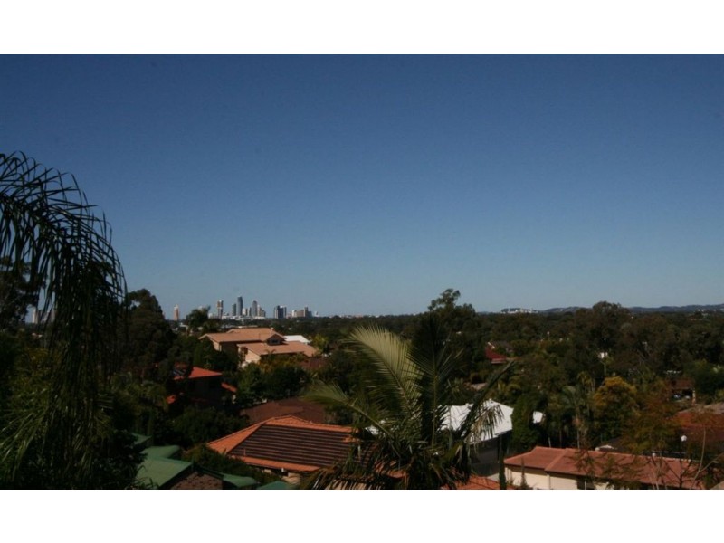 36 Evans Drive, Benowa QLD 4217
