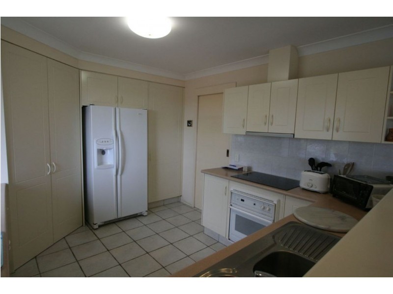 36 Evans Drive, Benowa QLD 4217