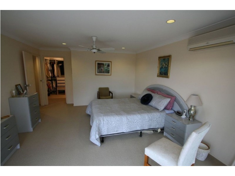 36 Evans Drive, Benowa QLD 4217