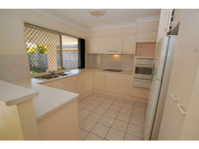 6 Thornleigh Crescent, Varsity Lakes QLD 4227