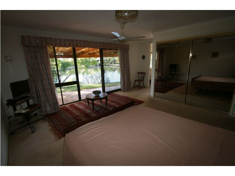 94 Manly Drive, Robina QLD 4226