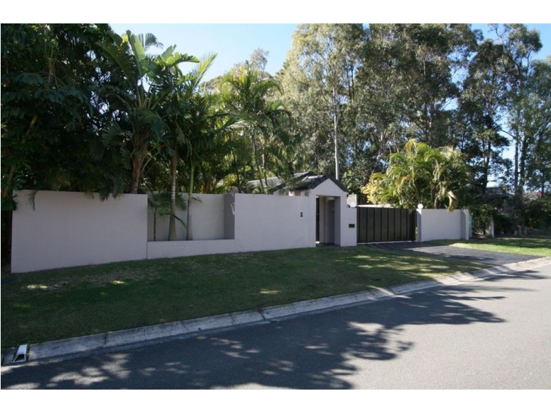 1 Camberwell Cct, Robina QLD 4226