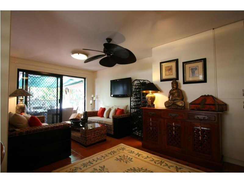 1 Camberwell Cct, Robina QLD 4226