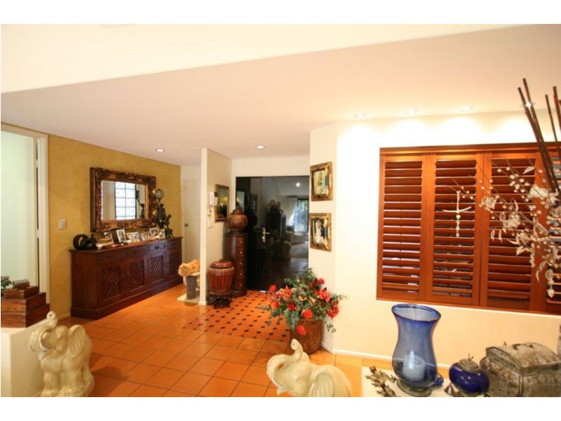 1 Camberwell Cct, Robina QLD 4226