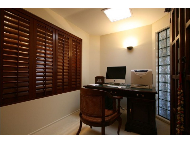 1 Camberwell Cct, Robina QLD 4226