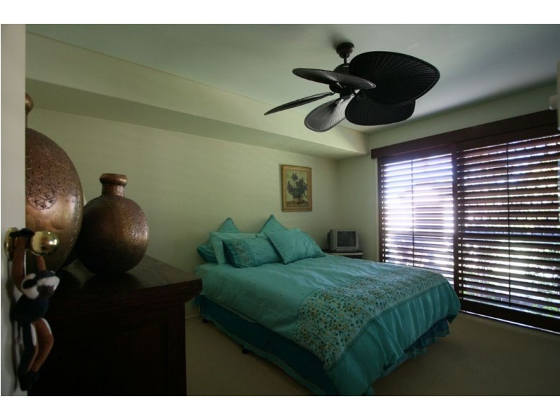 1 Camberwell Cct, Robina QLD 4226