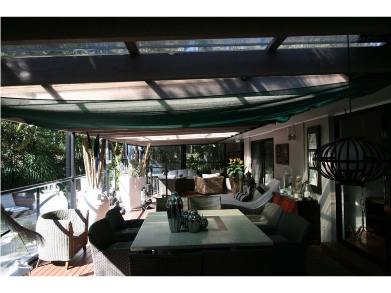 1 Camberwell Cct, Robina QLD 4226