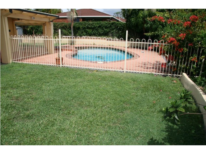 3 Carlingford Place, Robina QLD 4226