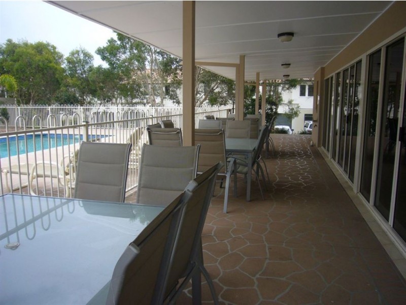 137 Laver Dr, Robina QLD 4226