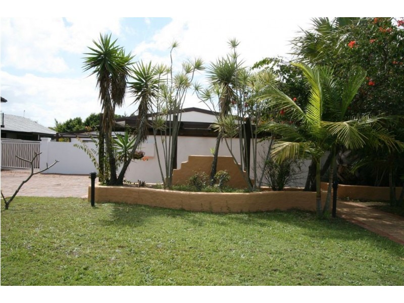 1/120 Cottesloe Dr, Robina QLD 4226