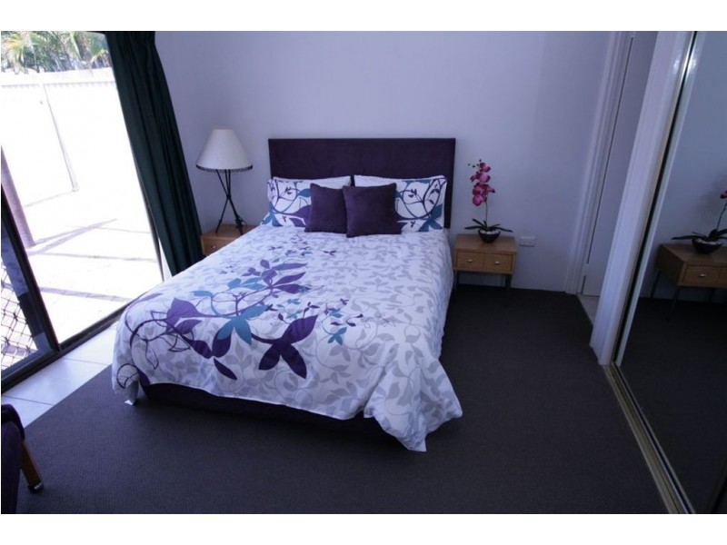 1/120 Cottesloe Dr, Robina QLD 4226