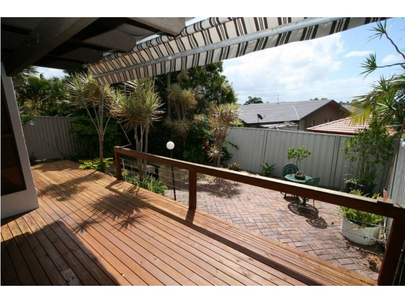 1/120 Cottesloe Dr, Robina QLD 4226