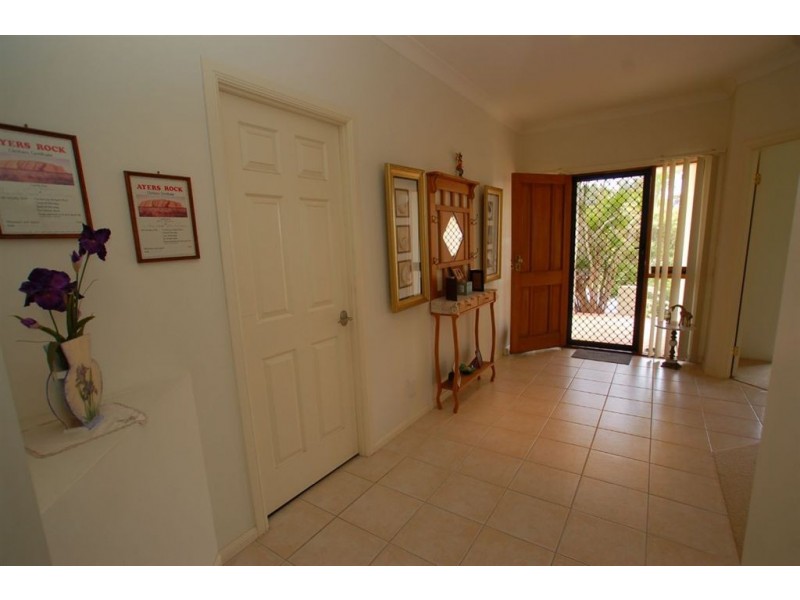 33 Majorca Cr, Varsity Lakes QLD 4227