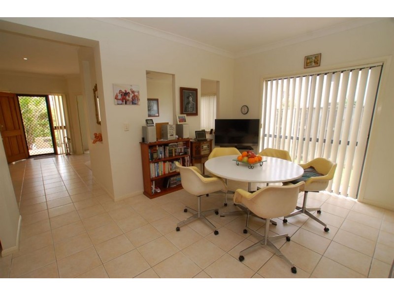 33 Majorca Cr, Varsity Lakes QLD 4227