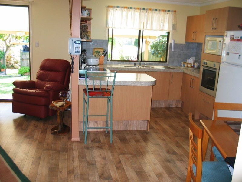 142/3 Township Dr, West Burleigh QLD 4219