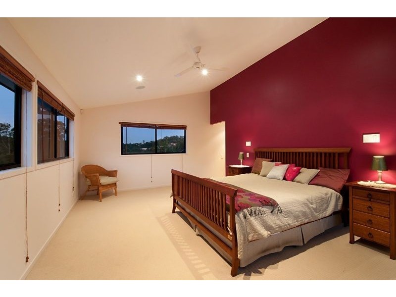 12 Parkes Ct, Reedy Creek QLD 4227