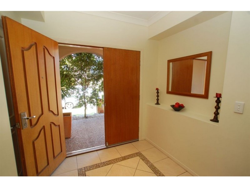 18 Marciana Cr, Varsity Lakes QLD 4227