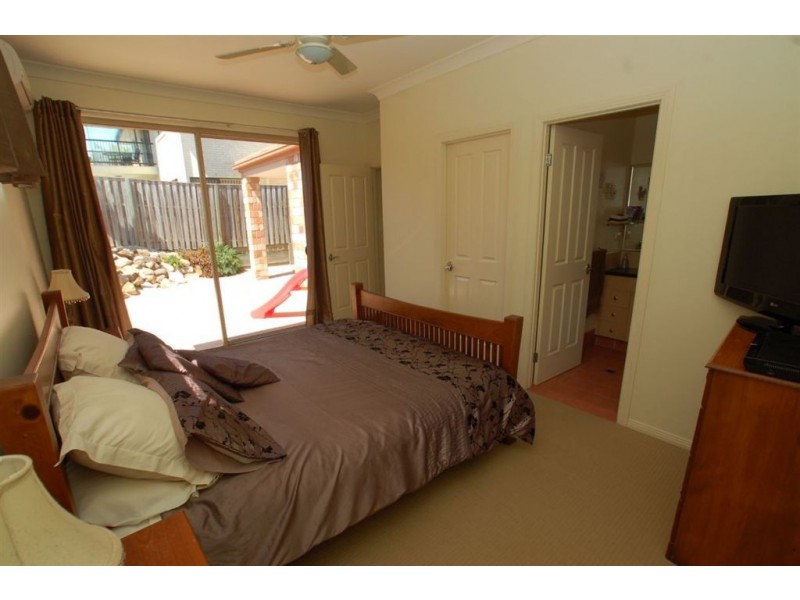 18 Marciana Cr, Varsity Lakes QLD 4227