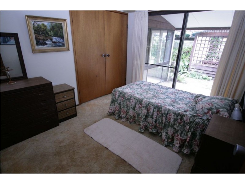 11 Homebush Dr, Robina QLD 4226