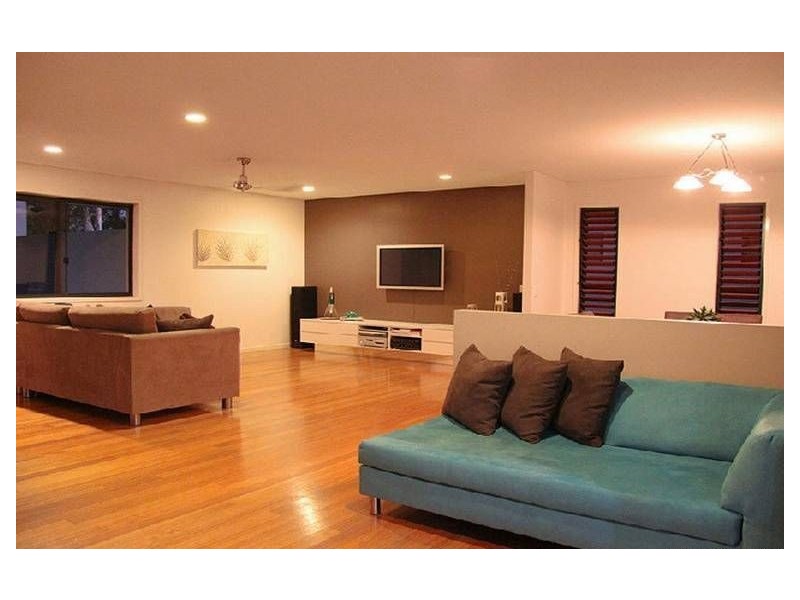 296 Ron Penhaligon Way, Robina QLD 4226