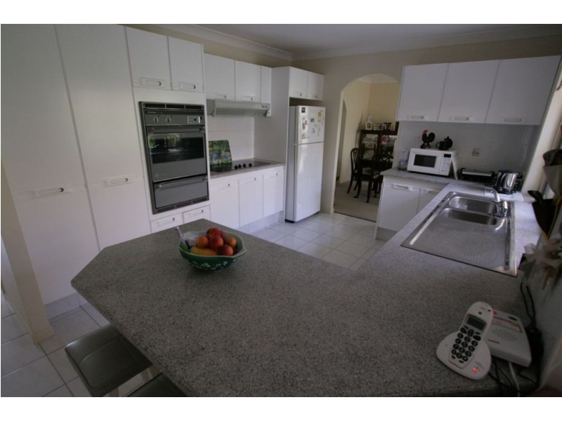 5 Bronte Ct, Robina QLD 4226