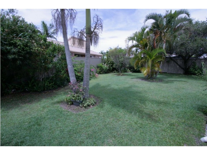 5 Bronte Ct, Robina QLD 4226