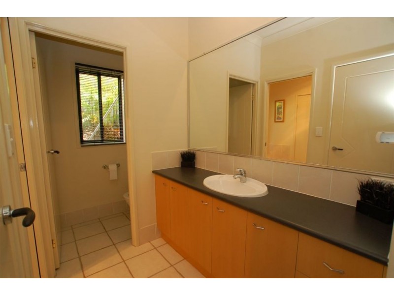 5 Belmont Drive, Varsity Lakes QLD 4227
