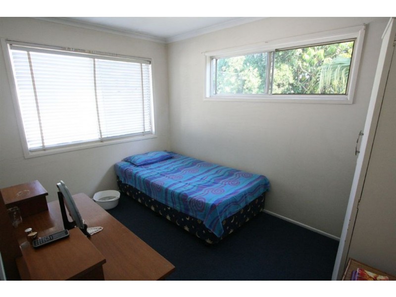 24 Ashton St, Labrador QLD 4215