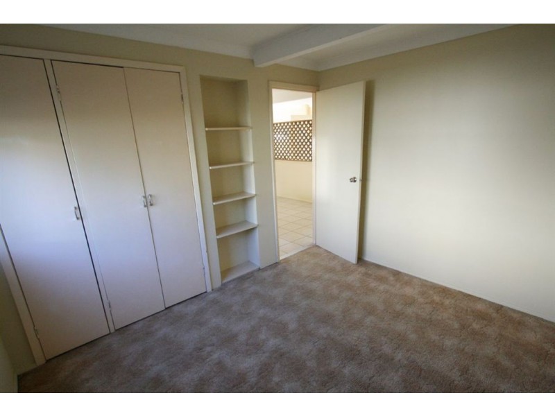 24 Ashton St, Labrador QLD 4215