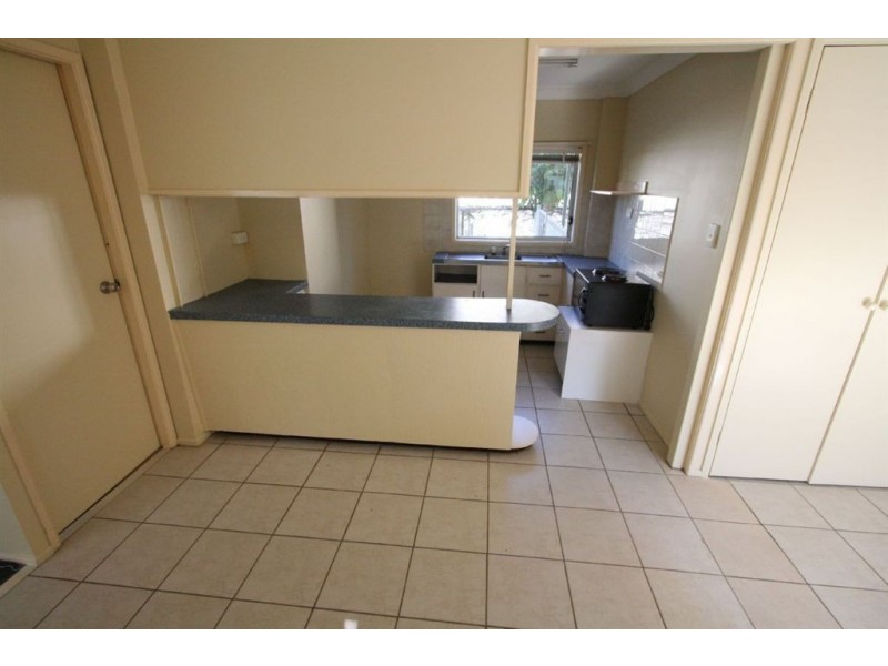 24 Ashton St, Labrador QLD 4215