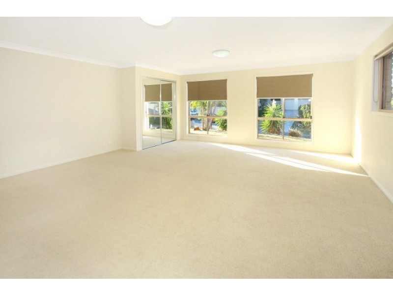 52 Armstrong Way, Highland Park QLD 4211