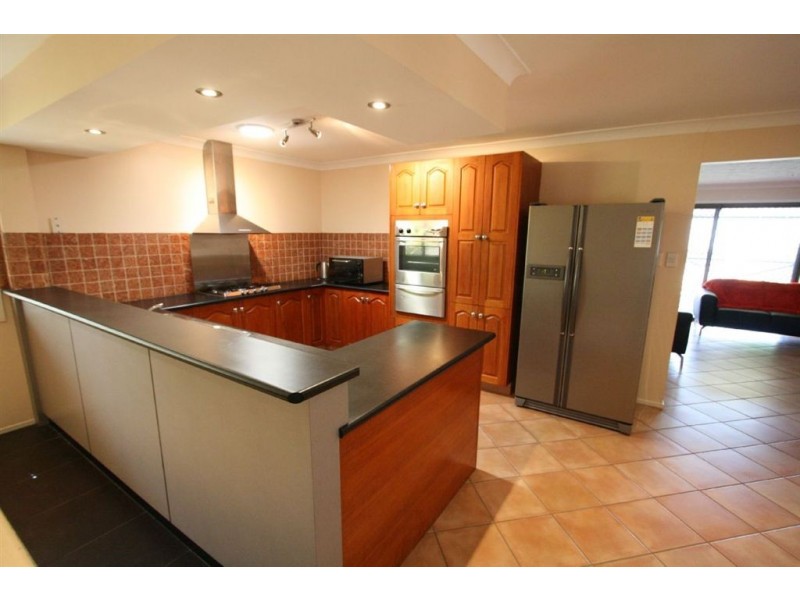 18 Cottesloe Dr, Robina QLD 4226