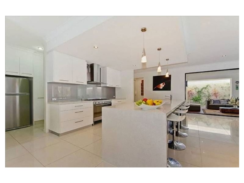 17 Castello Cct, Varsity Lakes QLD 4227