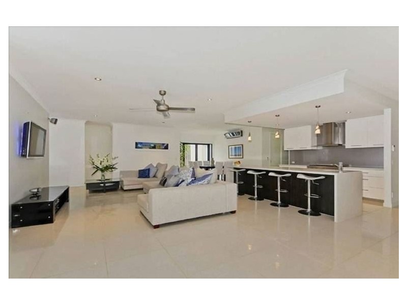 17 Castello Cct, Varsity Lakes QLD 4227
