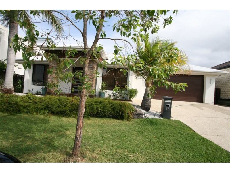 17 Castello Cct, Varsity Lakes QLD 4227