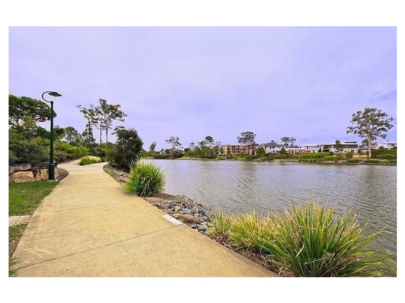 17 Castello Cct, Varsity Lakes QLD 4227