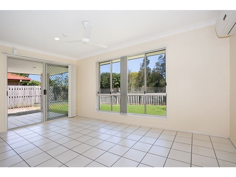 6 Tracey Cres, Varsity Lakes QLD 4227
