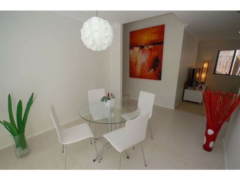 40 Pine Valley Drive, Varsity Lakes QLD 4227