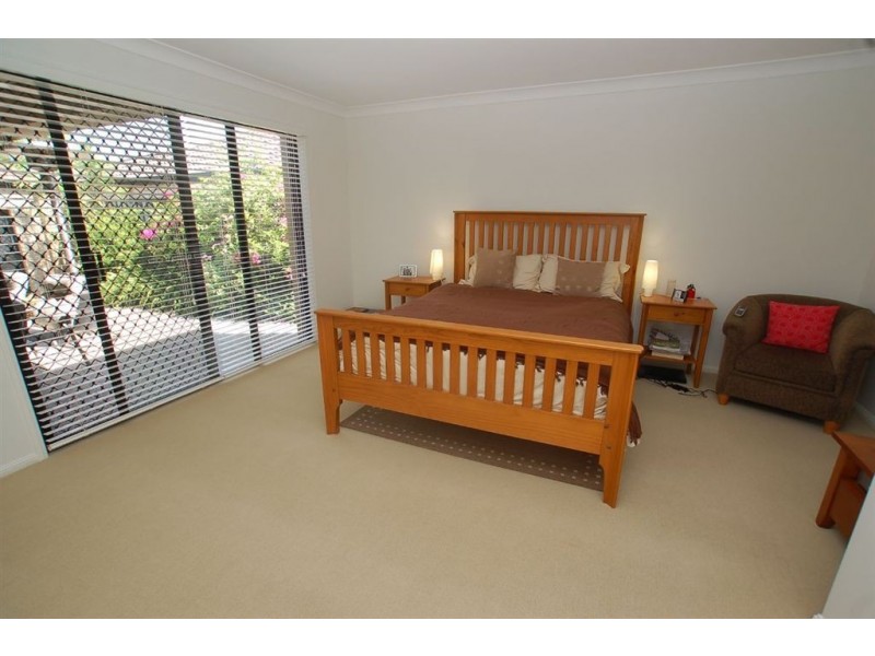 40 Pine Valley Drive, Varsity Lakes QLD 4227