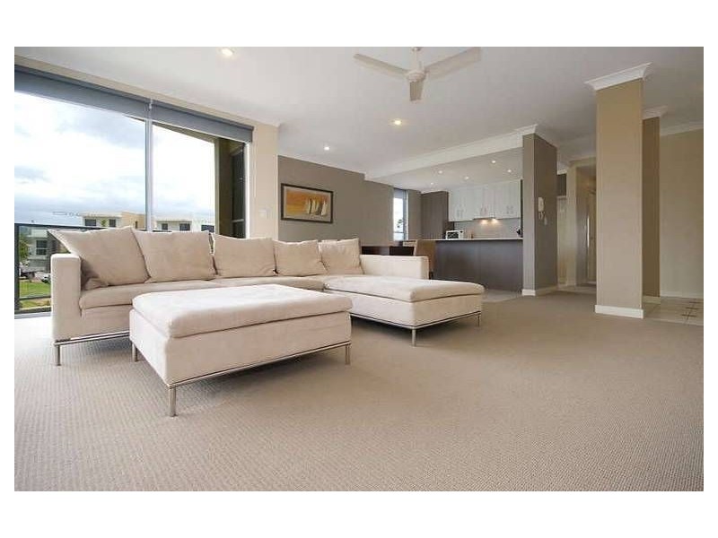 9/10 Valbonne Ave, Varsity Lakes QLD 4227