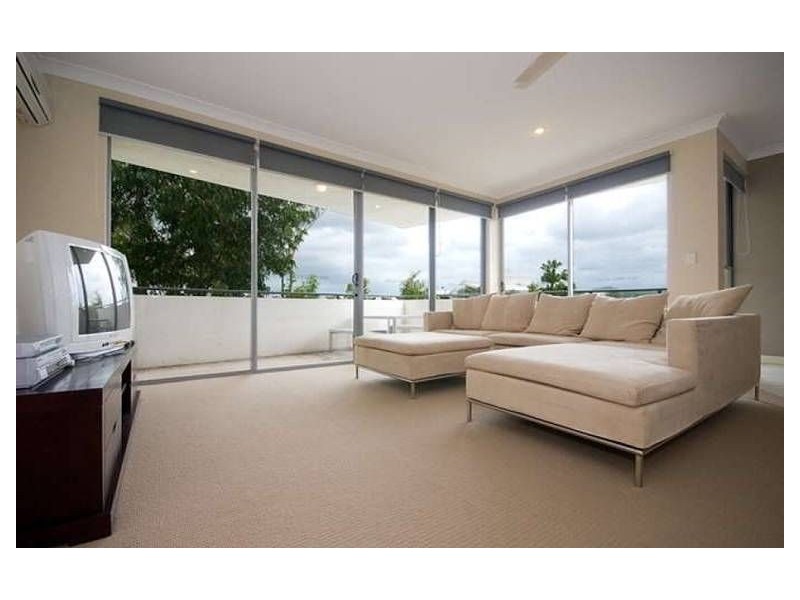 9/10 Valbonne Ave, Varsity Lakes QLD 4227