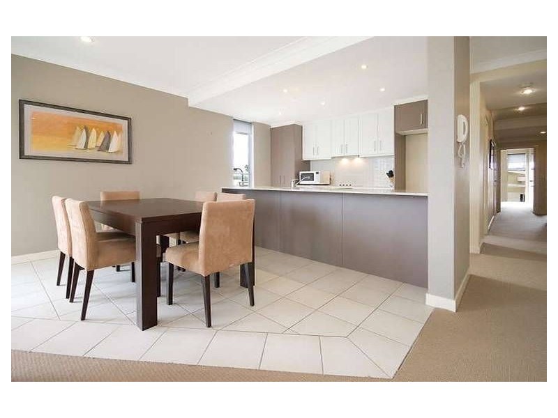 9/10 Valbonne Ave, Varsity Lakes QLD 4227