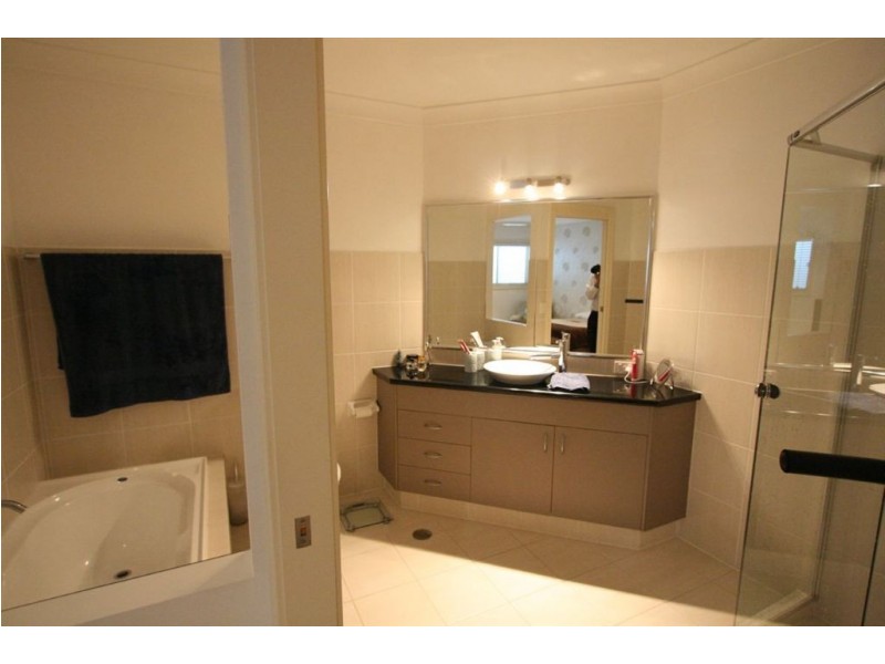 46 Heights Drive, Robina QLD 4226