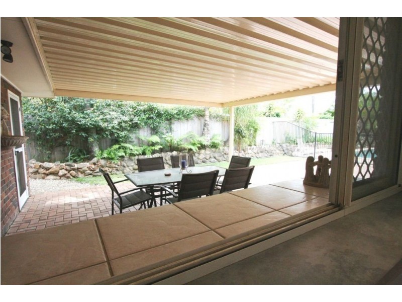 4 Carnoustie Court, Robina QLD 4226