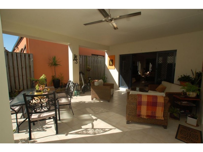 13 Campelles Av, Varsity Lakes QLD 4227