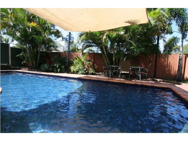8 Beauty Point Drive, Robina QLD 4226
