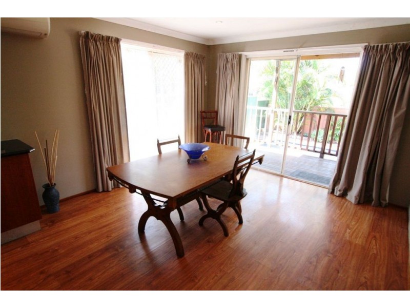 8 Beauty Point Drive, Robina QLD 4226