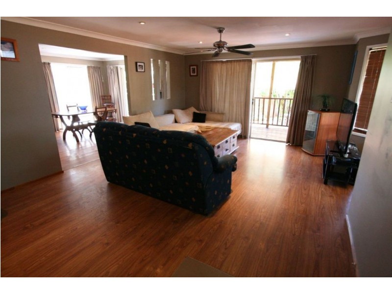 8 Beauty Point Drive, Robina QLD 4226